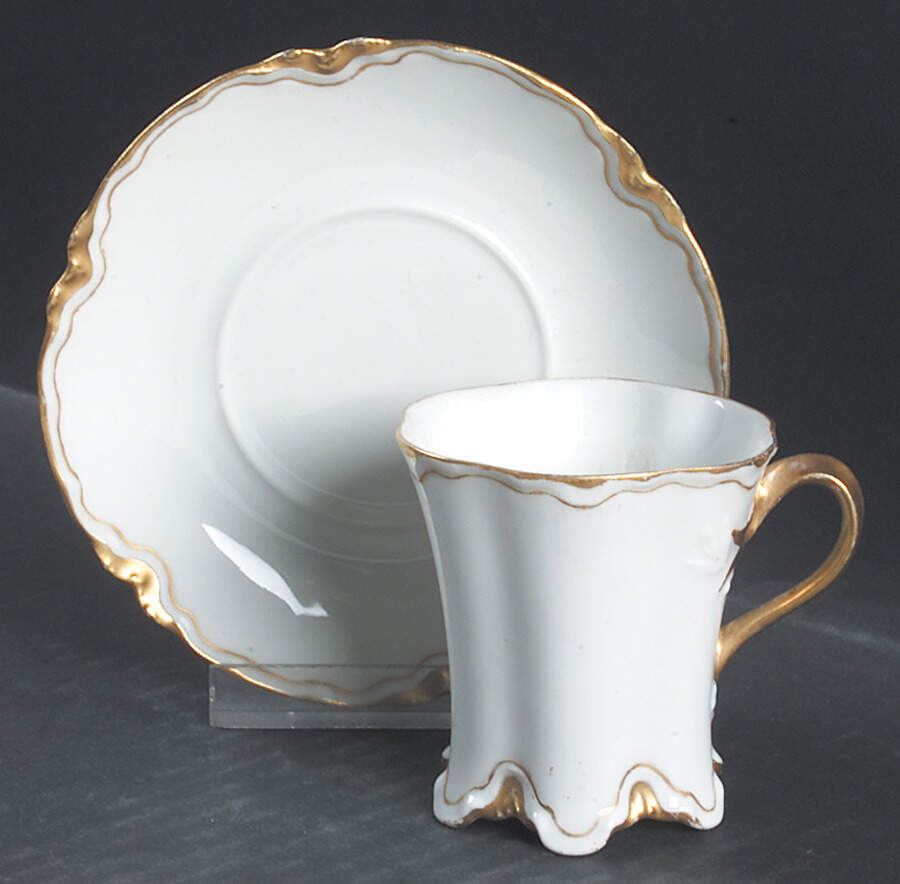 H2660 Footed Demitasse Cup & Saucer Set by Haviland-1