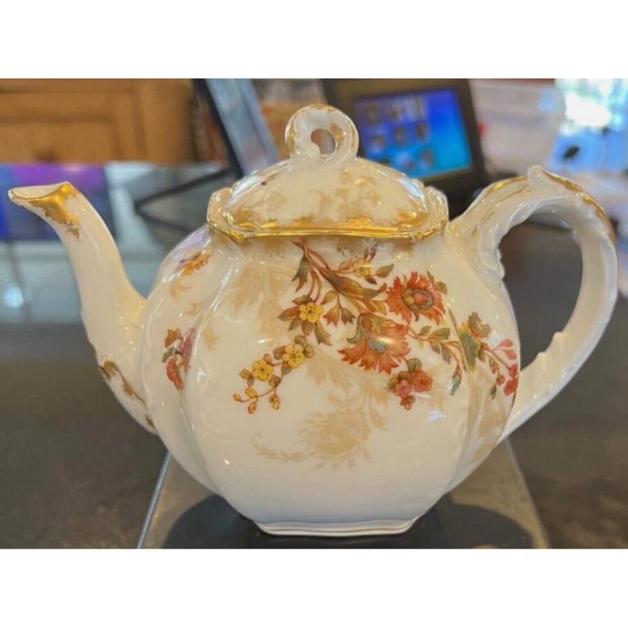H2664 Teapot & Lid by Haviland-1