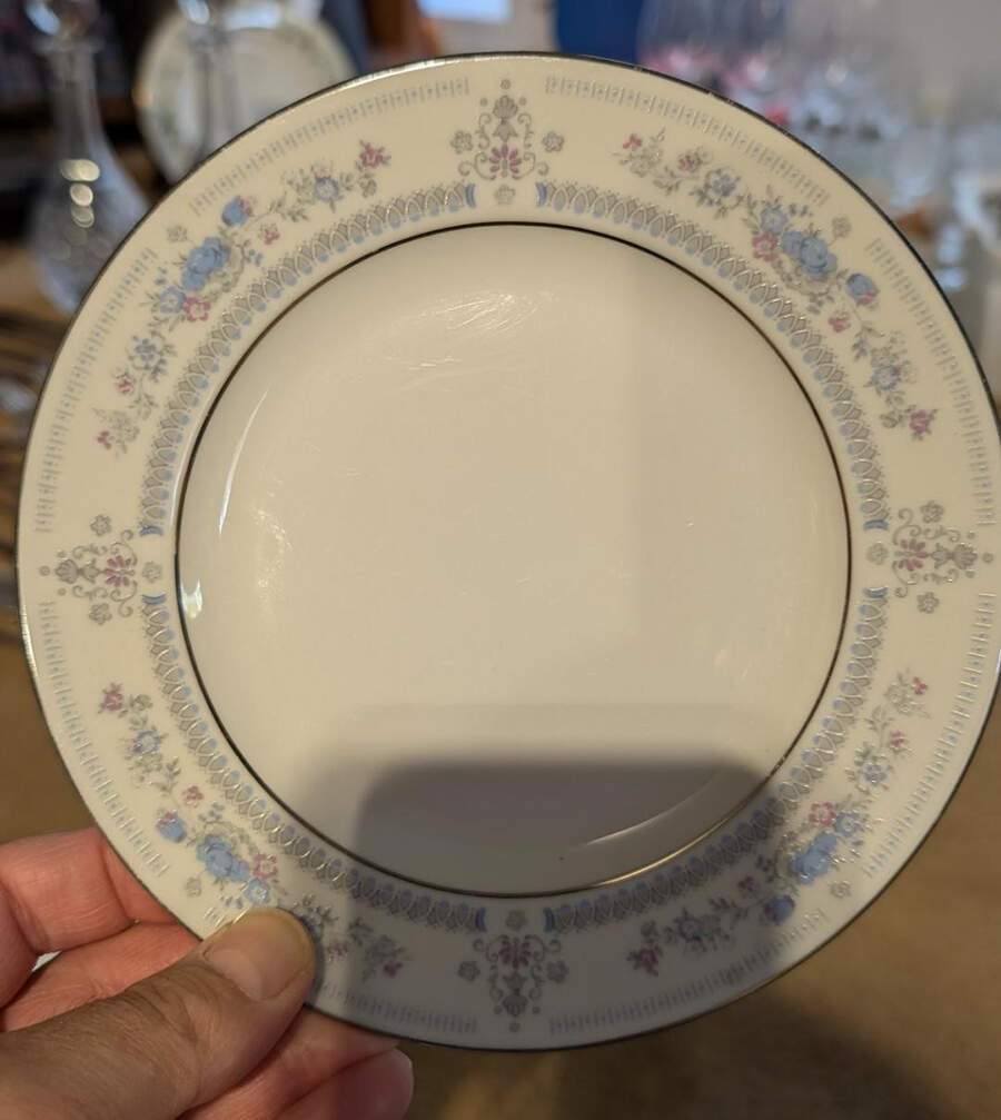 HEP44 Dinner Plate by Graf Von Henneberg-1