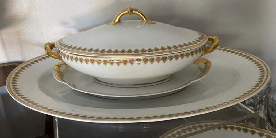 Schleiger 576-1 Oval Covered Vegetable by Haviland-1