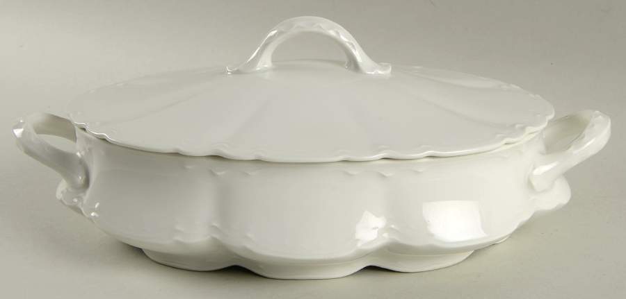 H2720 Oval Covered Vegetable by Haviland-1