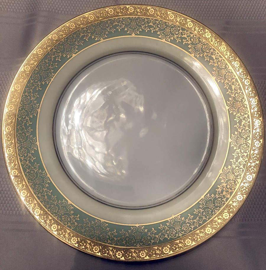 HUT1302 Dinner Plate by Hutschenreuther-1