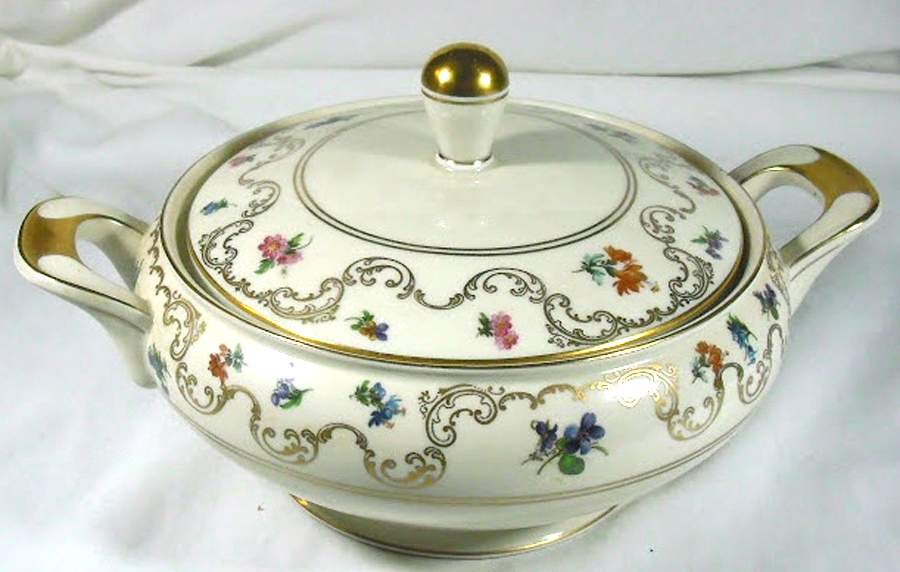 HEJ75 Round Covered Vegetable by Hertel Jacob-1
