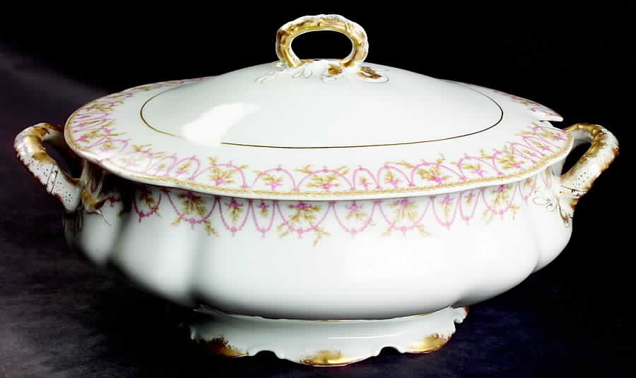 H2737 Tureen &  Lid by Haviland-1