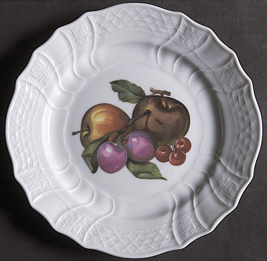 HUT1308 Salad Plate by Hutschenreuther-1