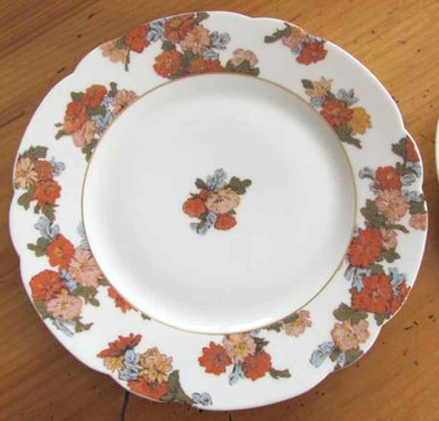 Schleiger 84-3 Dinner Plate by Haviland-1
