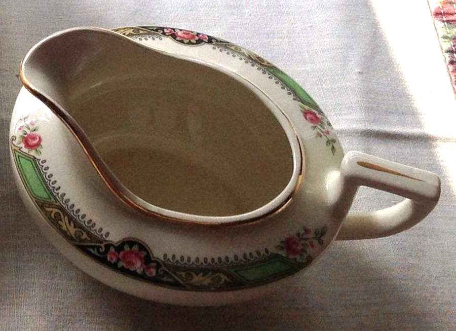 HLC2340 Gravy Boat by Homer Laughlin -1