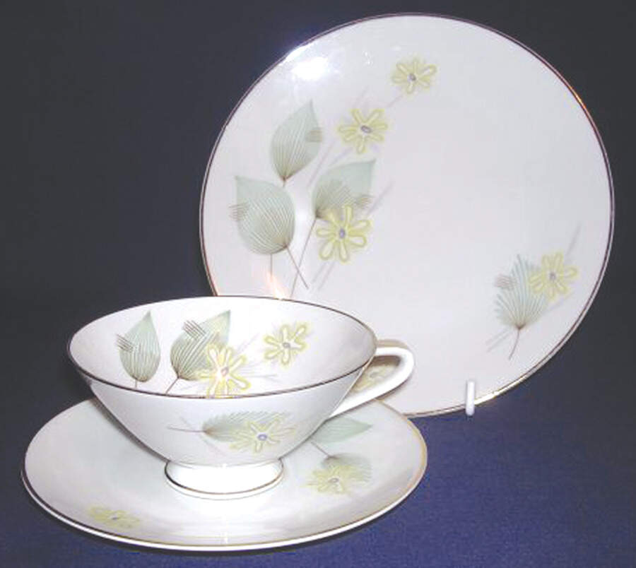 8434 Footed Cup & Saucer Set by Hutschenreuther-1