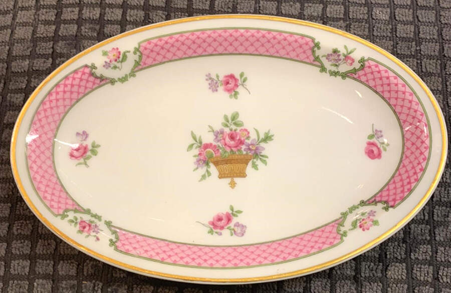 H2765 9" Oval Vegetable Bowl by Haviland-1