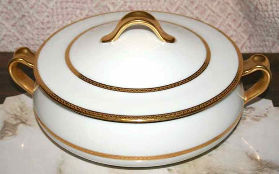 H2795 Round Covered Vegetable by Haviland-1