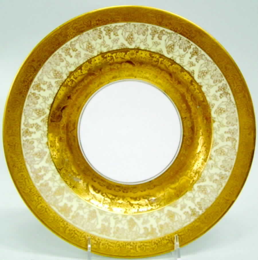 HUT1328 Dinner Plate by Hutschenreuther-1