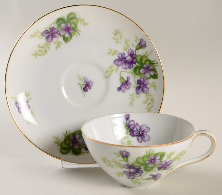 Bouquet Flat Cup & Saucer Set by Harvan-1