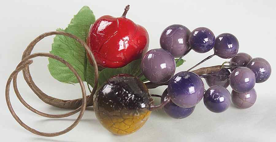 Granada Figural Napkin Ring by Home Trends-1