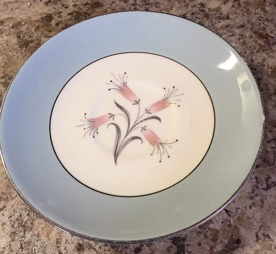 B1459 Saucer by Homer Laughlin -1