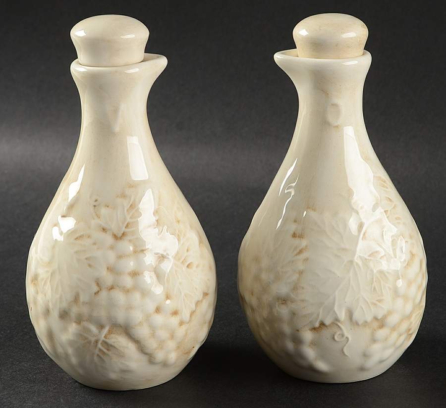 Hda1 Vinegar and Oil Set with Stoppers by Harry and David-1