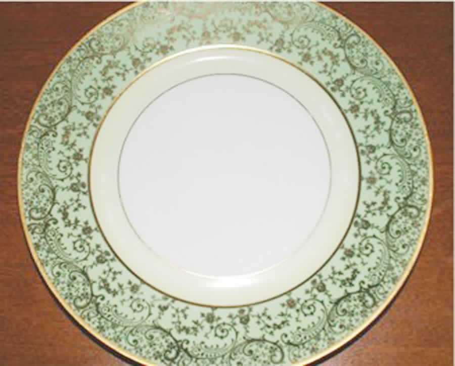 HUT1335 Dinner Plate by Hutschenreuther-1