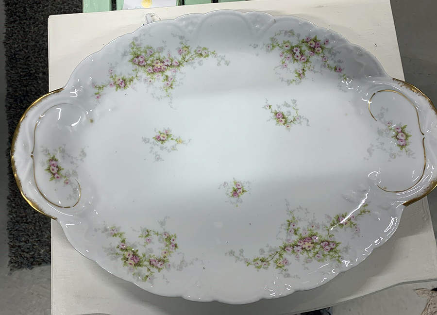 Schleiger 149-1 16" Oval Serving Platter by Haviland-1