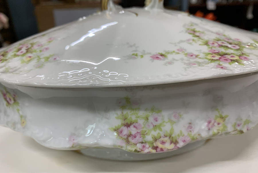 Schleiger 149-1 Oval Covered Vegetable by Haviland-1