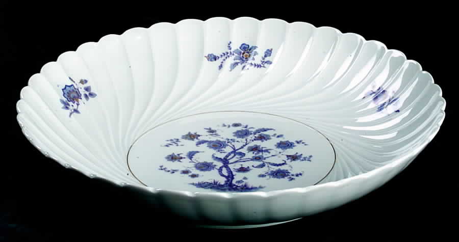 H2851 10" Round Vegetable Bowl by Haviland-1