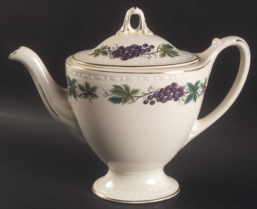 Hlc2376 Teapot & Lid by Homer Laughlin -1