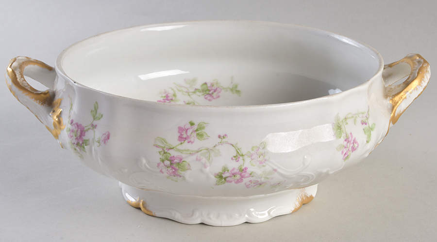 Schleiger 1231-1 Tureen No Lid by Haviland-1