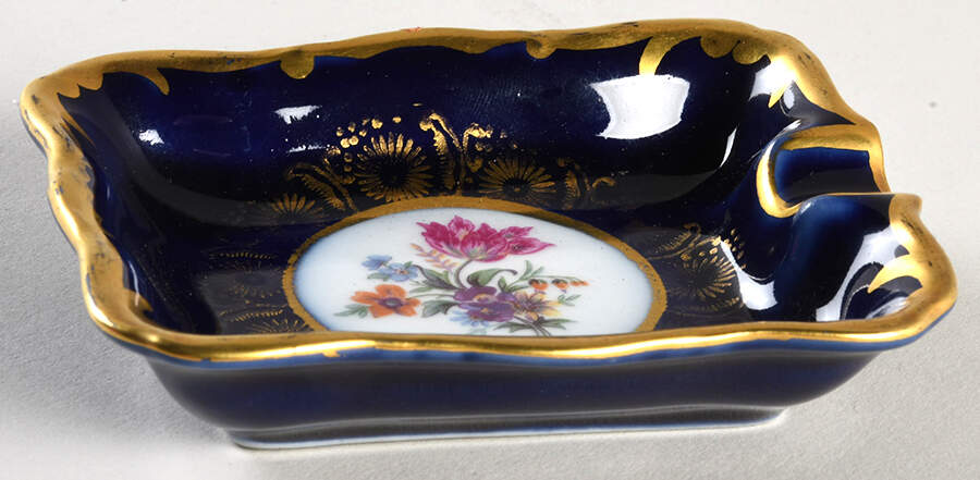 L26121k 3" Ashtray by Graf Von Henneberg-1