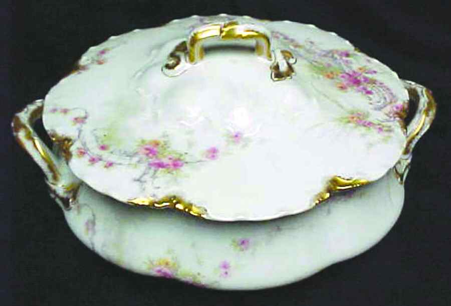 H2874 Round Covered Vegetable by Haviland-1