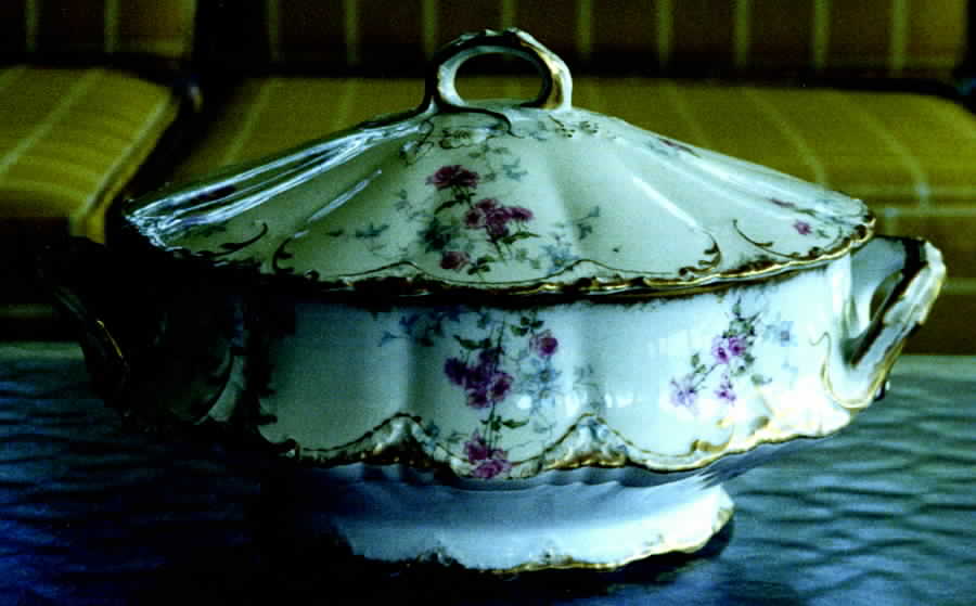 Schleiger 1033-1 Round Covered Vegetable by Haviland-1