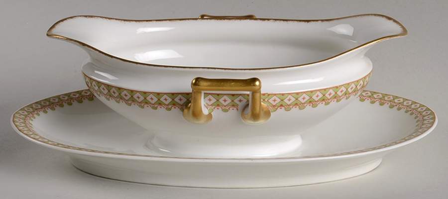 St. Albans Gravy Boat with Attached Underplate by Haviland-1