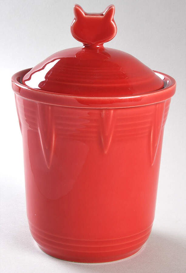 Fiesta Scarlet (Intro 2004) Cat Treats Canister & Lid by Homer Laughlin -1