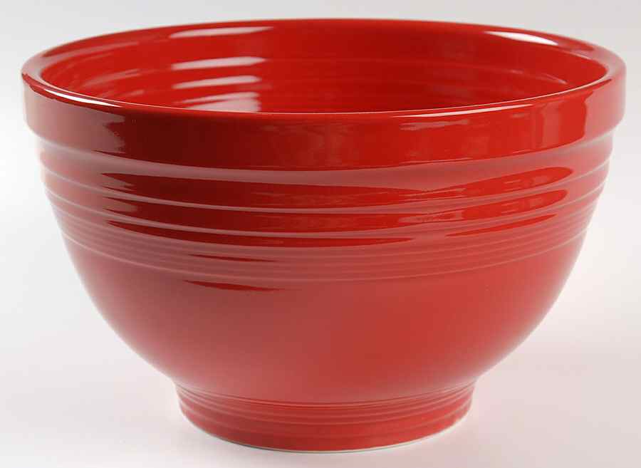 Fiesta Scarlet (Intro 2004) 9" Baking Bowl by Homer Laughlin -1