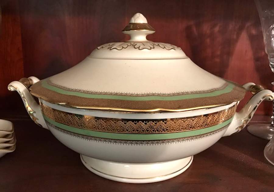 19780 Round Covered Vegetable by Hutschenreuther-1