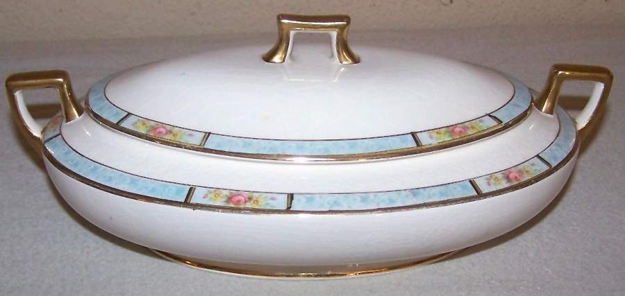 HLC2398 Oval Covered Vegetable by Homer Laughlin -1