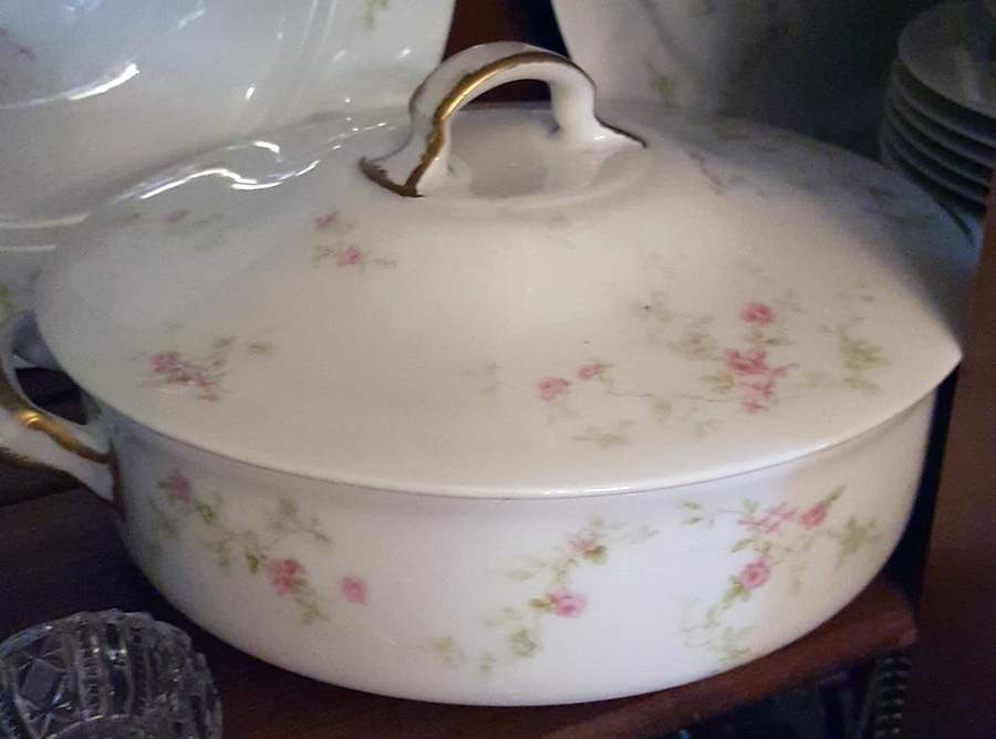 H2954 Round Covered Vegetable by Haviland-1