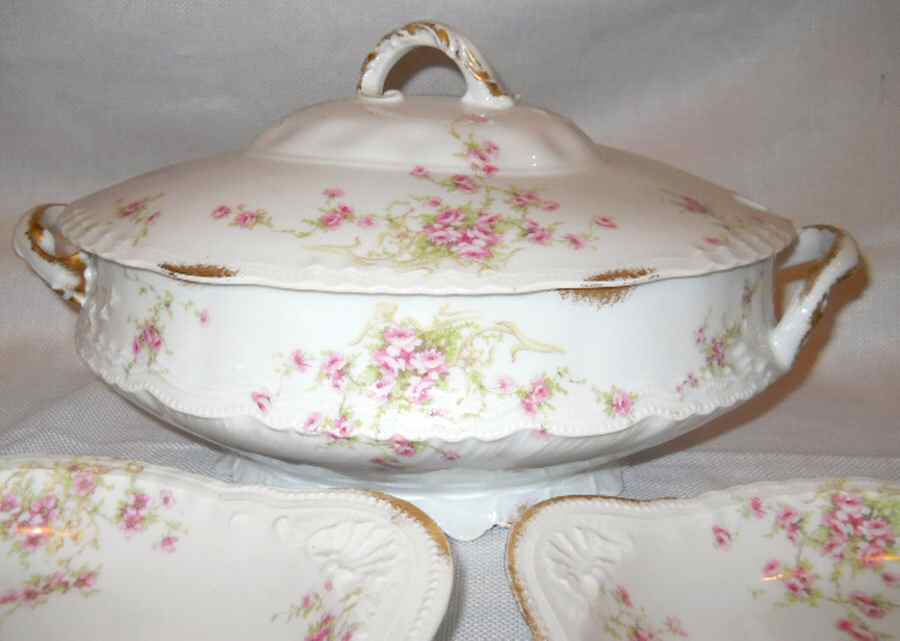 Schleiger 155-15 Tureen &  Lid by Haviland-1