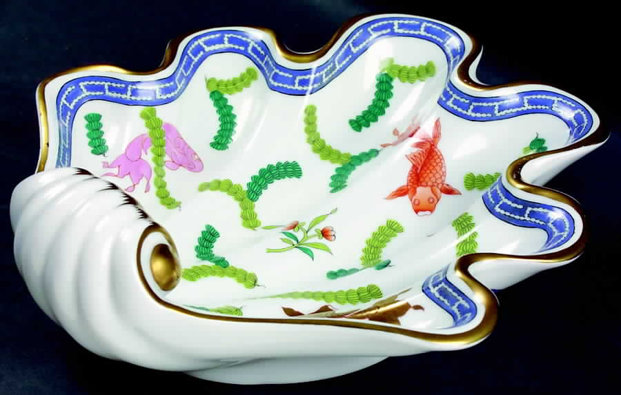 Poisson (PO) (White Background) Large Shell Shaped Dish by Herend-1