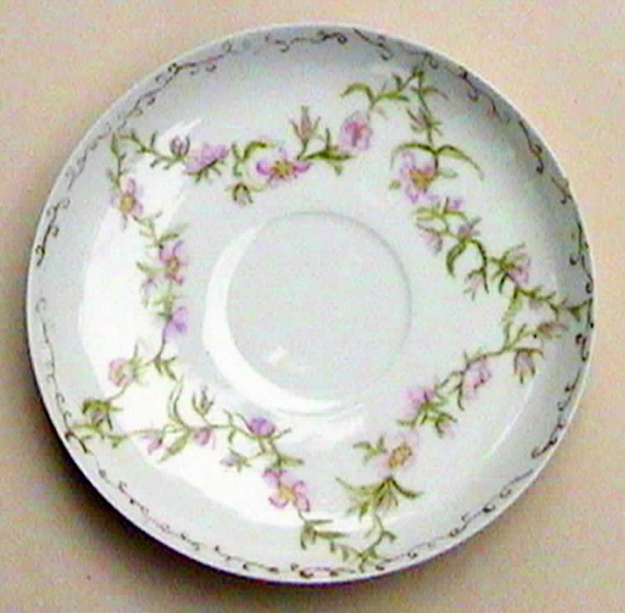H2993 Saucer by Haviland-1