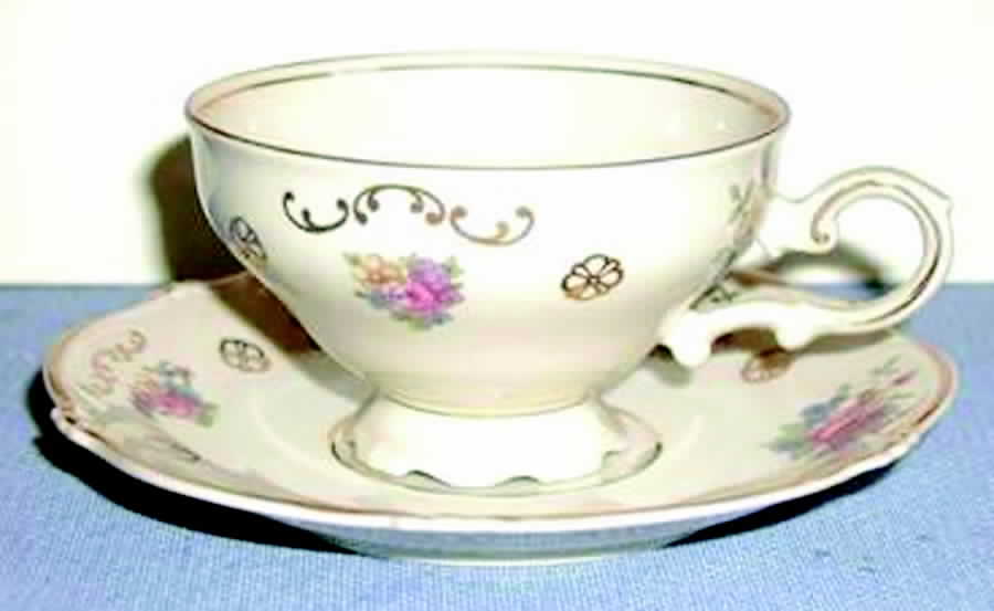 HC870 Footed Cup & Saucer Set by Heinrich - H&C-1