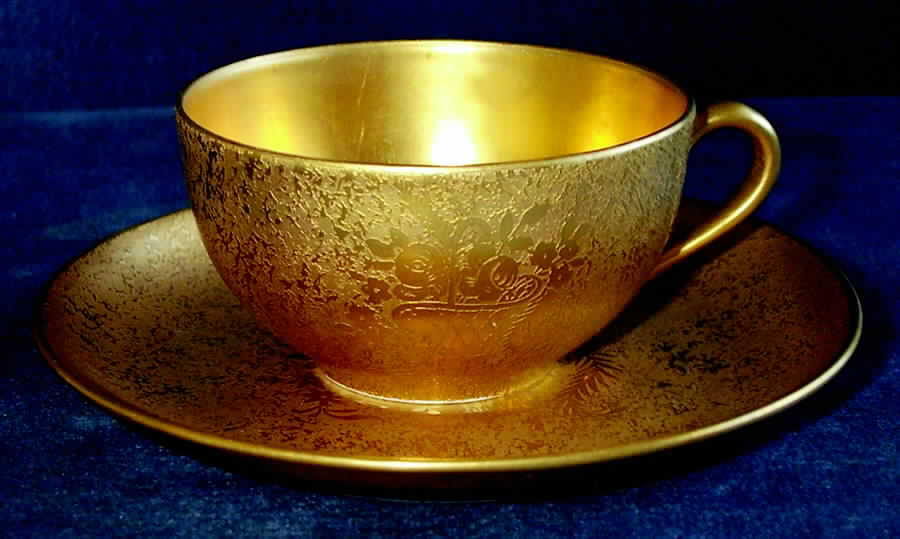 HUT1085 Flat Cup & Saucer Set by Hutschenreuther-1