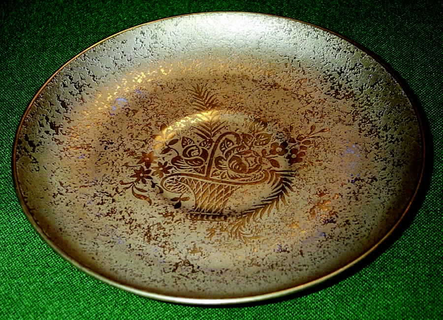 HUT1085 Saucer by Hutschenreuther-1