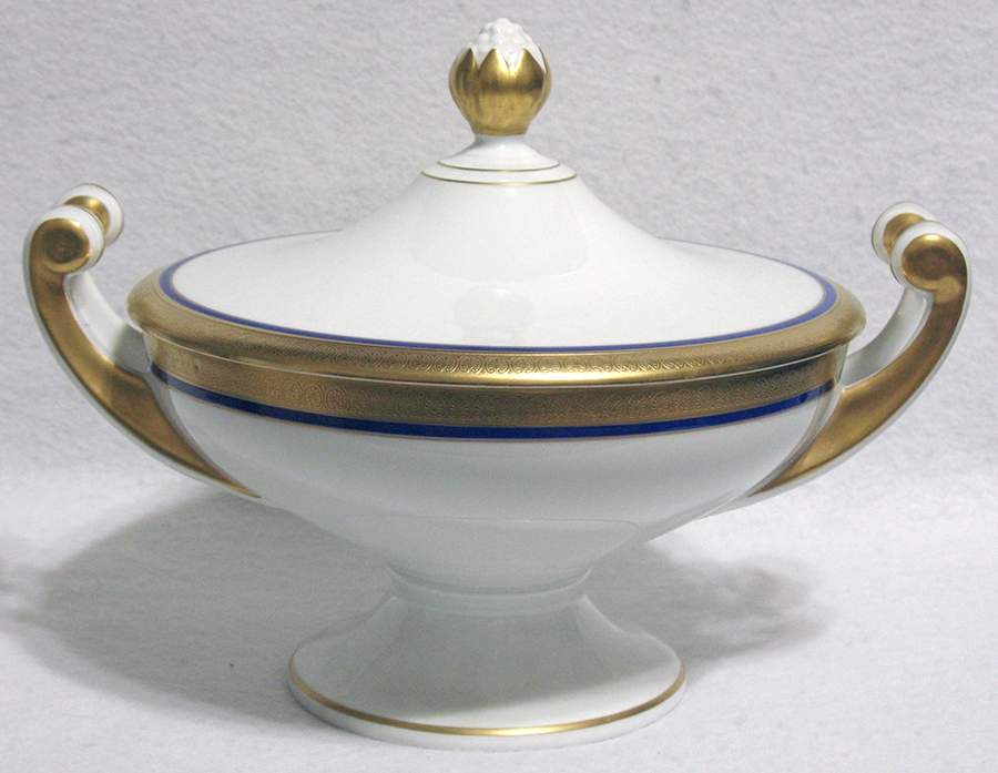 HUT1408 Round Covered Vegetable by Hutschenreuther-1