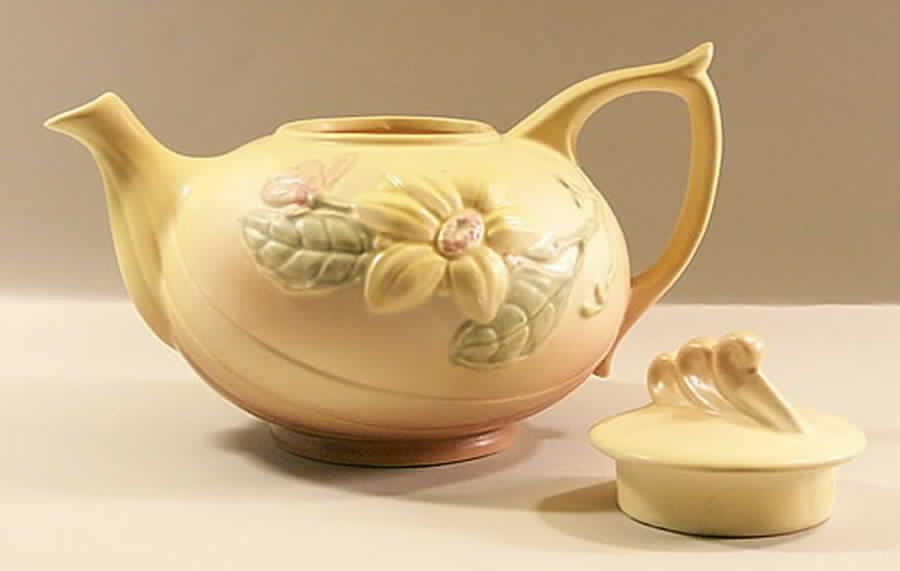 Magnolia (Glossy) Lid for Teapot by Hull-1