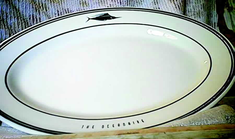 Oceanaire, The 15" Oval Serving Platter by Homer Laughlin -1