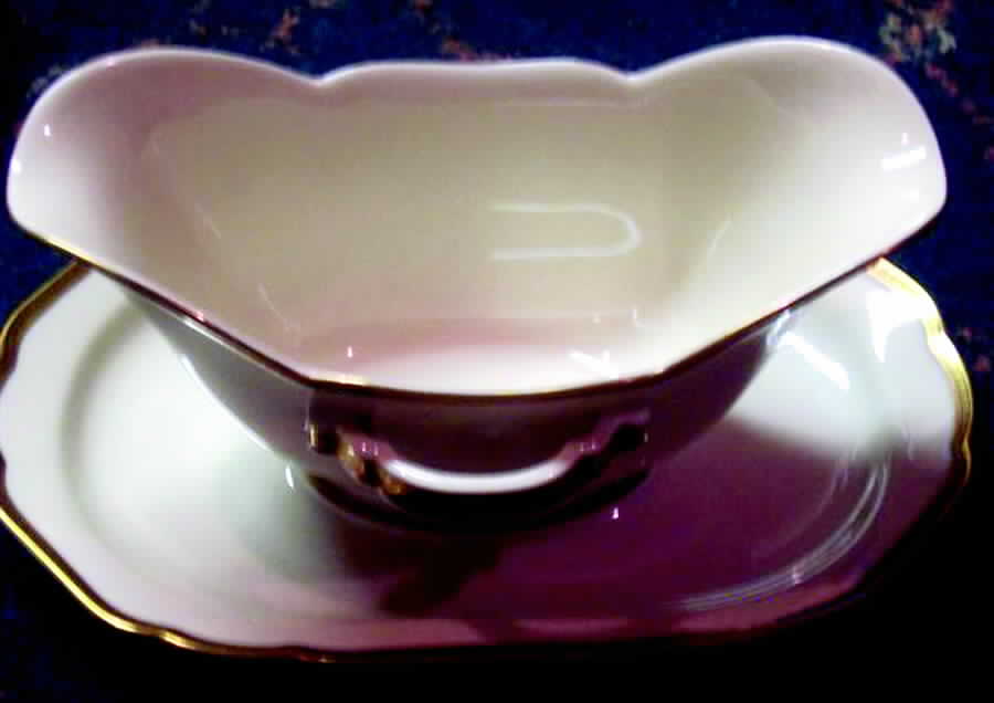 5229 Gravy Boat with Attached Underplate by Hutschenreuther-1