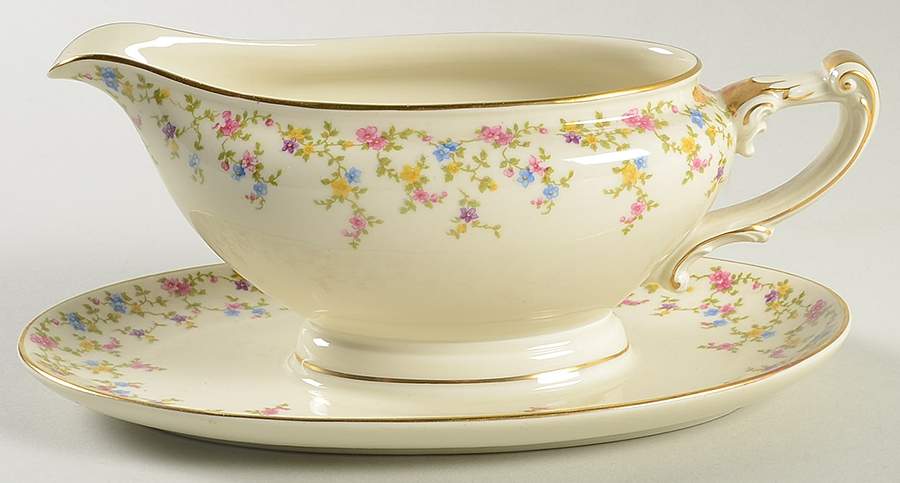 Coquette Cream Gravy Boat with Attached Underplate by Heinrich - H&C-1
