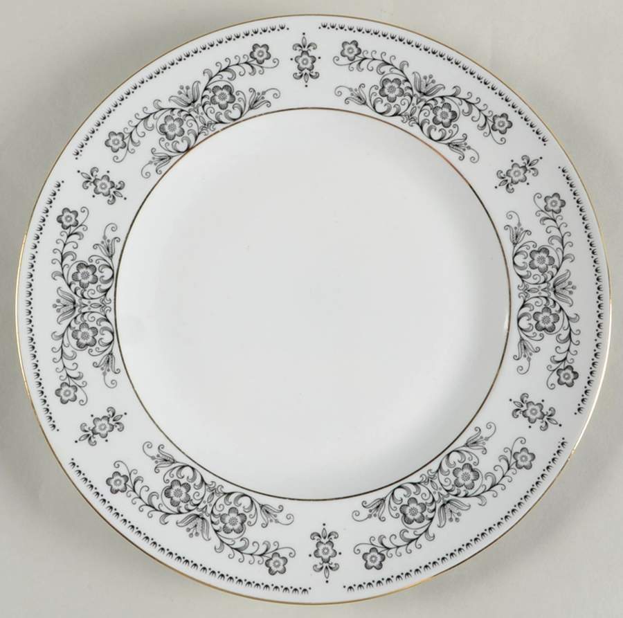 HEP48 Dinner Plate by Graf Von Henneberg-1
