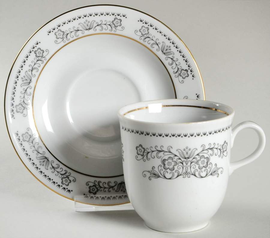 HEP48 Flat Cup & Saucer Set by Graf Von Henneberg-1