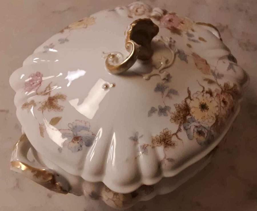 H3043 Oval Covered Vegetable by Haviland-1
