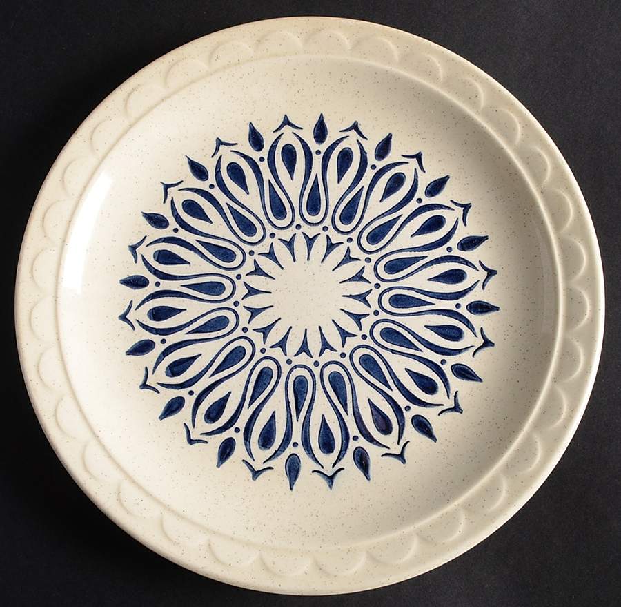 HLC3524 Dinner Plate by Homer Laughlin -1