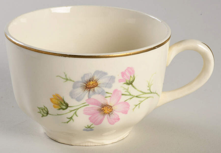 R9724 Flat Cup by Homer Laughlin -1